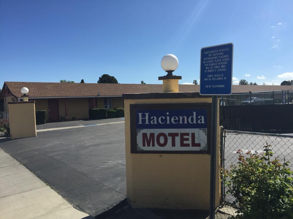 Hacienda * San Jacinto