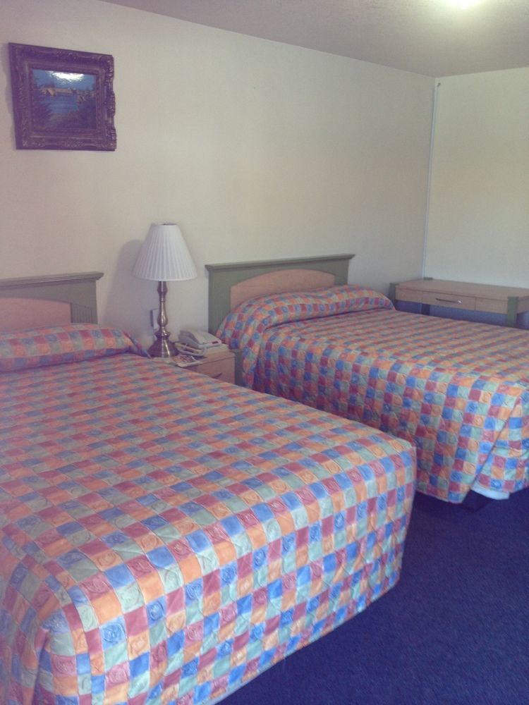 Hacienda Motel *